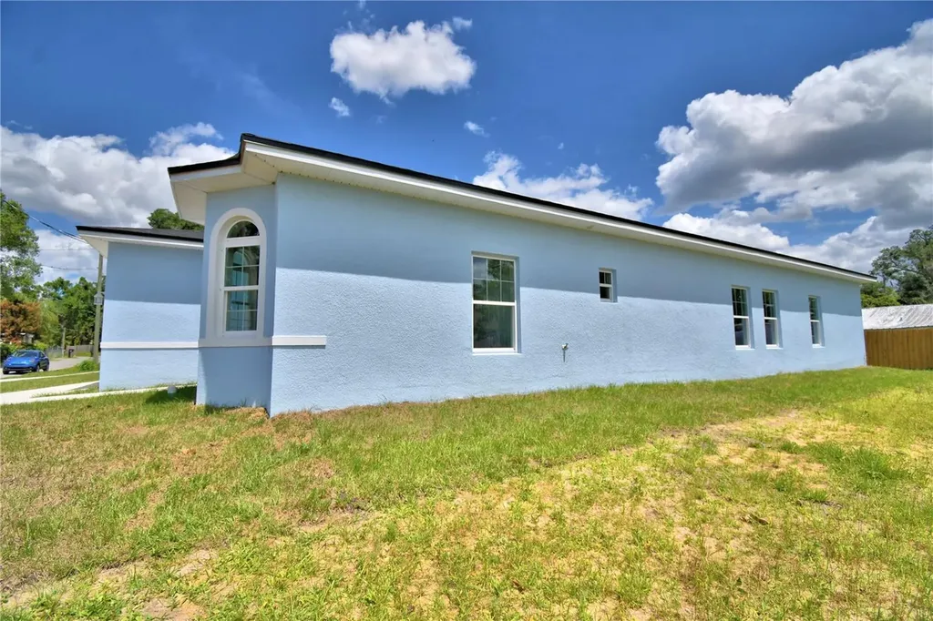 152 1st Street Winter Haven FL 33880