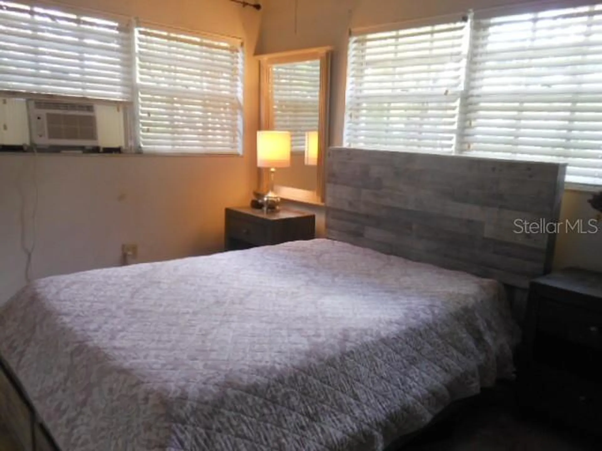 2925 W Paris Street Tampa FL 33614