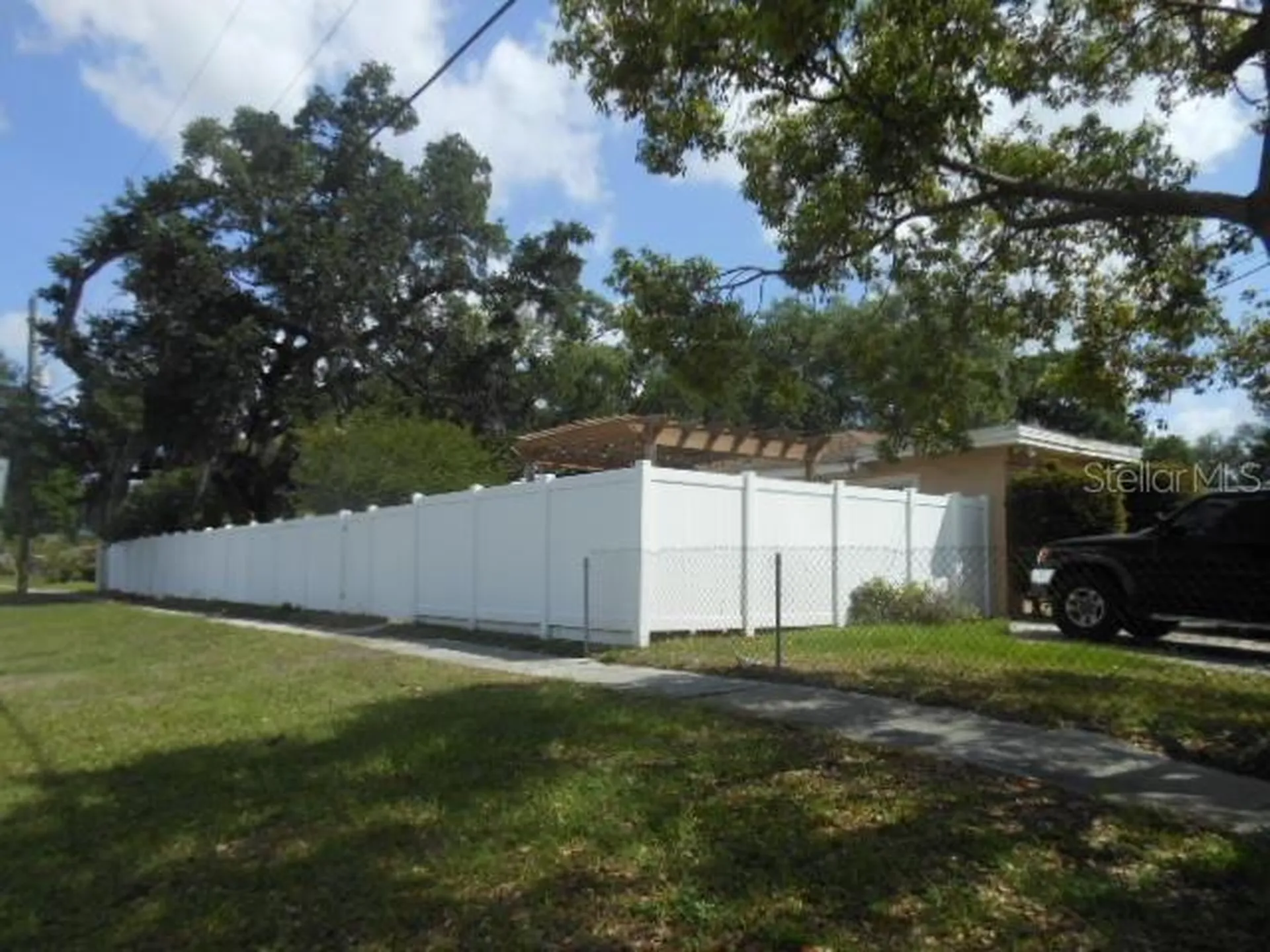 2925 W Paris Street Tampa FL 33614
