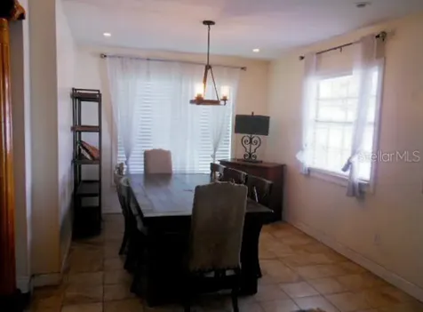 2925 W Paris Street Tampa FL 33614