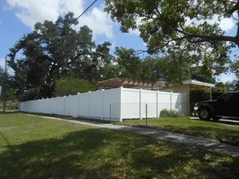 2925 W Paris Street Tampa FL 33614