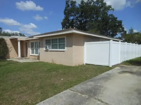 2925 W Paris Street Tampa FL 33614