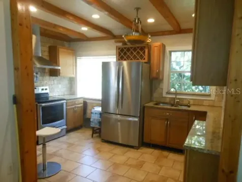 2925 W Paris Street Tampa FL 33614