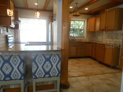 2925 W Paris Street Tampa FL 33614