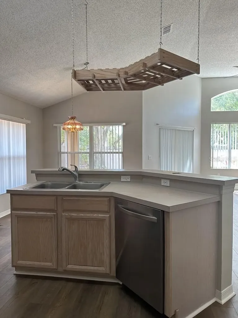 8928 Southbay Drive Tampa FL 33615