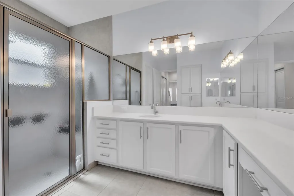 4916 Sevilla Shores Drive Wimauma FL 33598