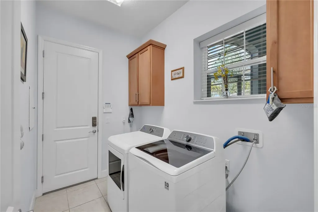 4916 Sevilla Shores Drive Wimauma FL 33598