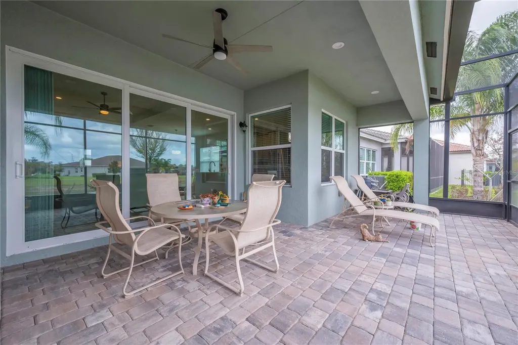 4916 Sevilla Shores Drive Wimauma FL 33598