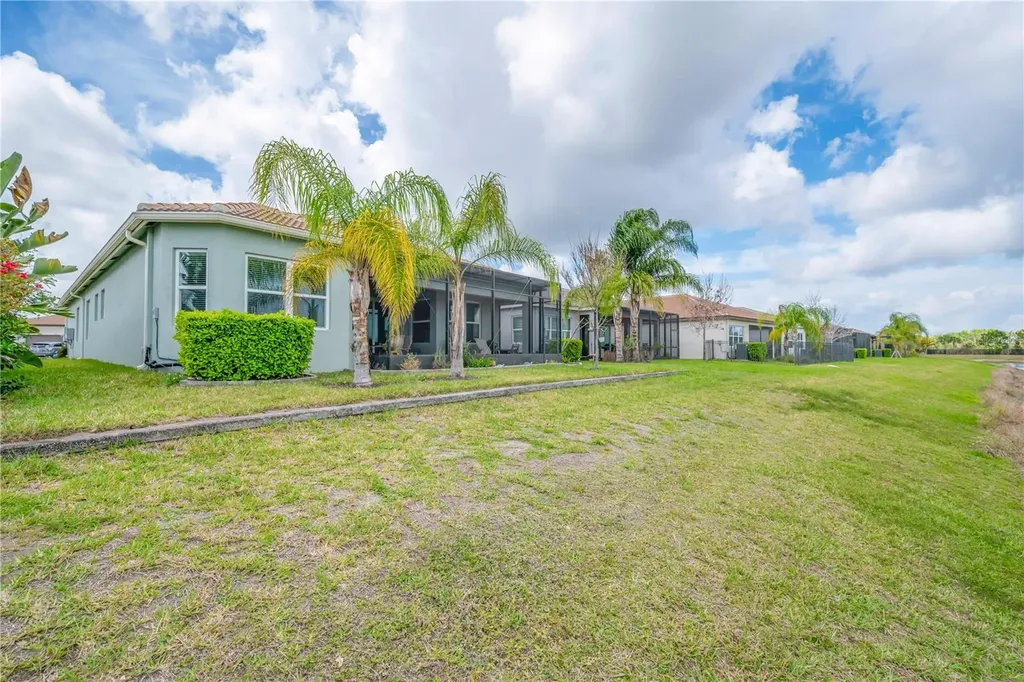 4916 Sevilla Shores Drive Wimauma FL 33598