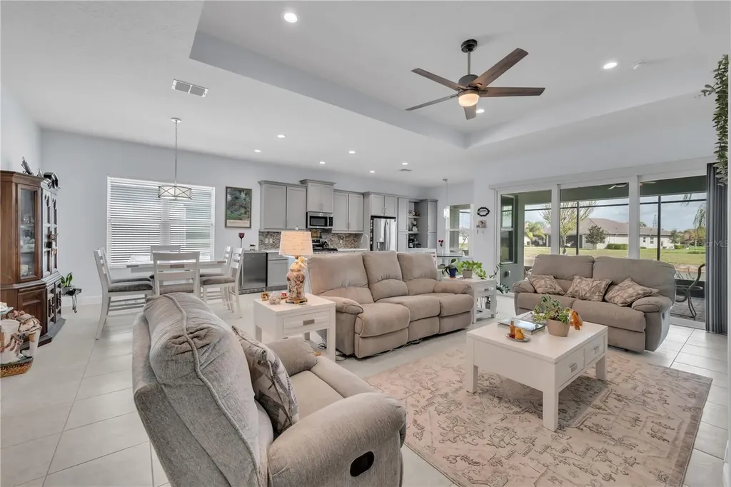 4916 Sevilla Shores Drive Wimauma FL 33598