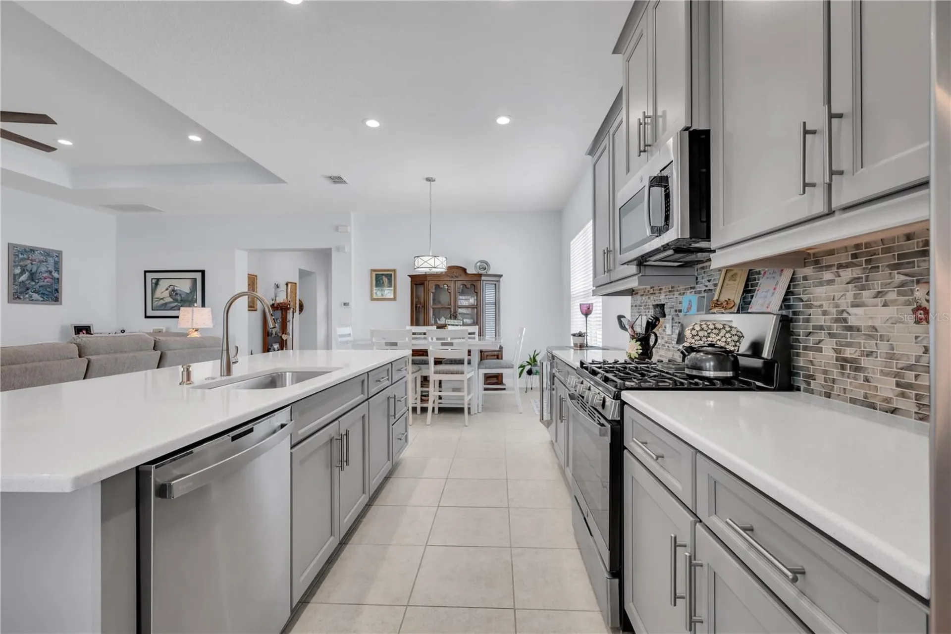 4916 Sevilla Shores Drive Wimauma FL 33598