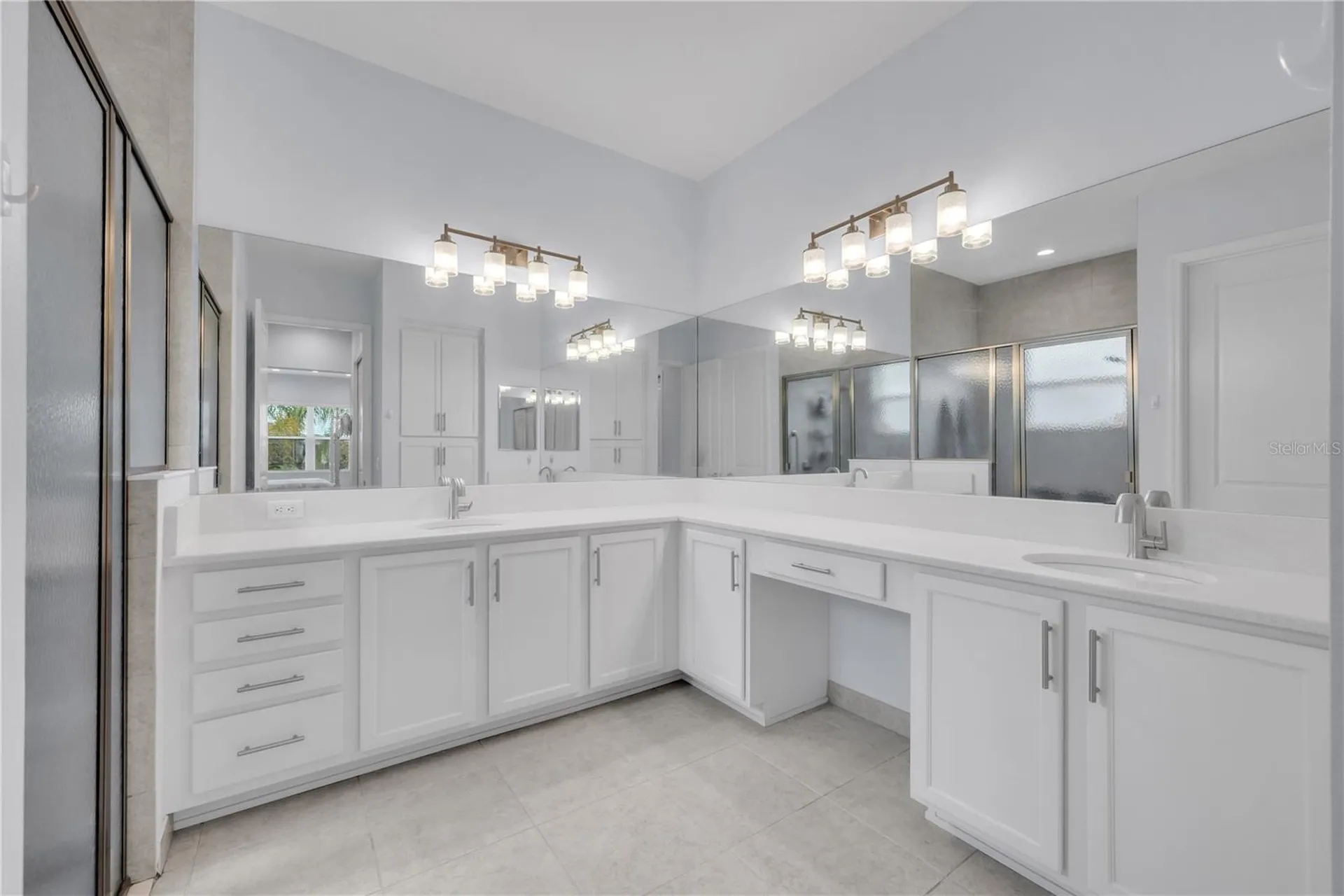 4916 Sevilla Shores Drive Wimauma FL 33598