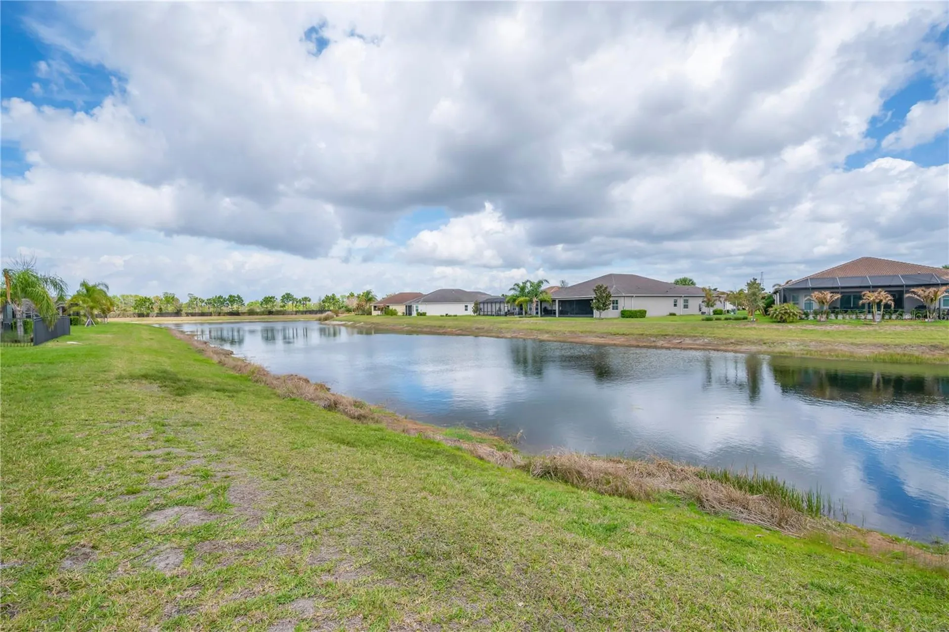 4916 Sevilla Shores Drive Wimauma FL 33598