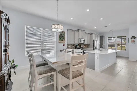 4916 Sevilla Shores Drive Wimauma FL 33598