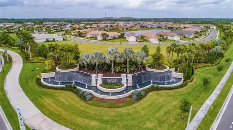 4916 Sevilla Shores Drive Wimauma FL 33598