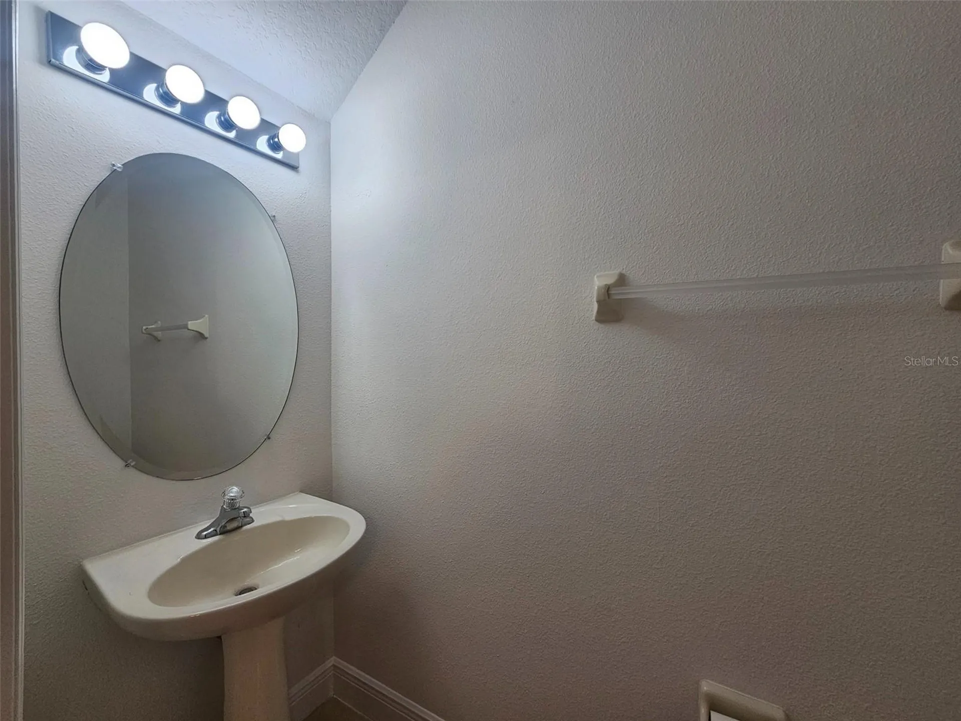 136 Weymouth Drive Davenport FL 33897