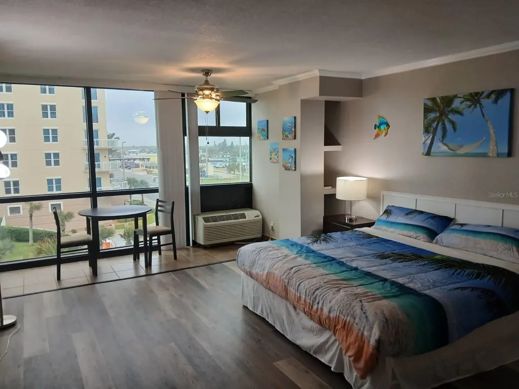 1909 S Atlantic Avenue Daytona Beach FL 32118