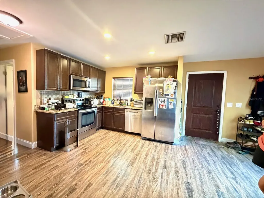 7001 W Dormany Road Plant City FL 33565