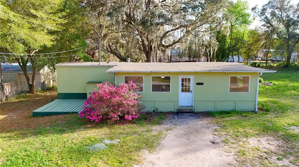 18274 SE 22nd Place Silver Springs FL 34488