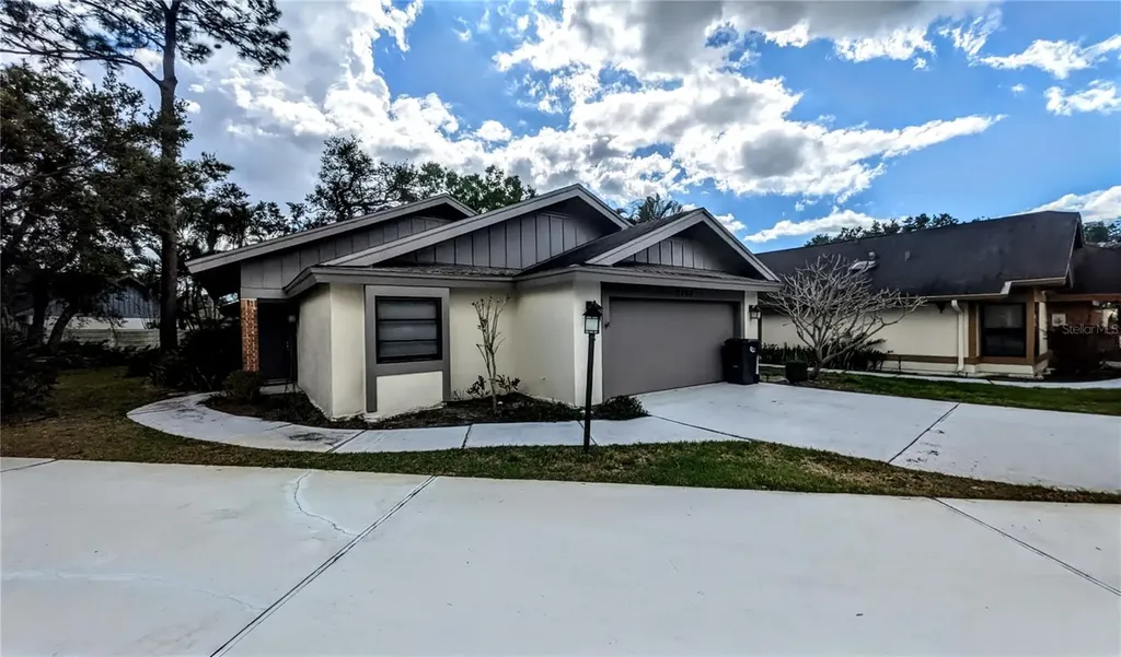 7805 Pine Trace Drive Sarasota FL 34243