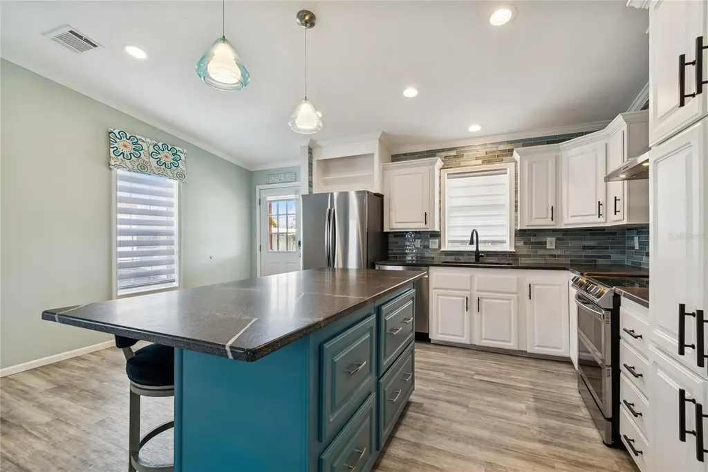4700 67th Way N St Petersburg FL 33709