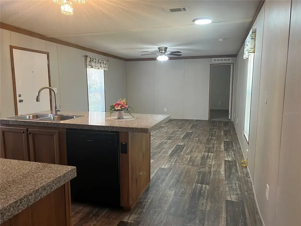 10304 NW 25th Court Branford FL 32008