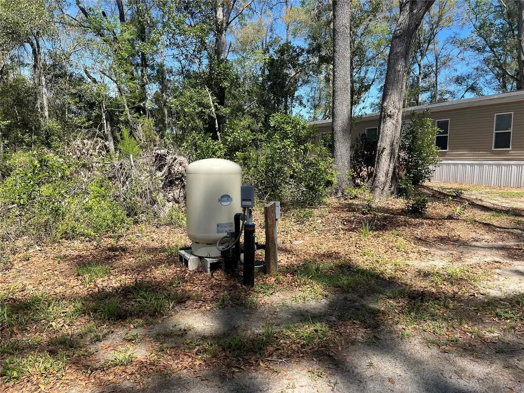 10304 NW 25th Court Branford FL 32008