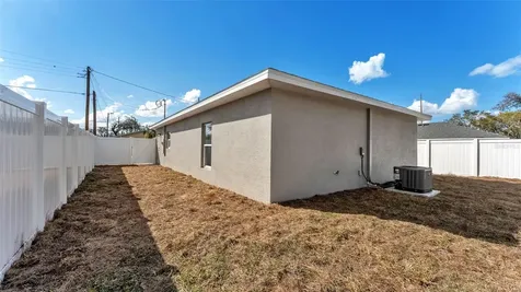 2438 4th Street NE Winter Haven FL 33881