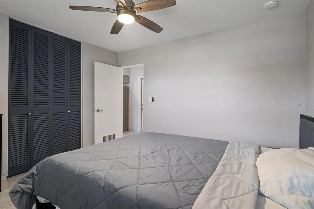 416 73rd Avenue N St Petersburg FL 33702