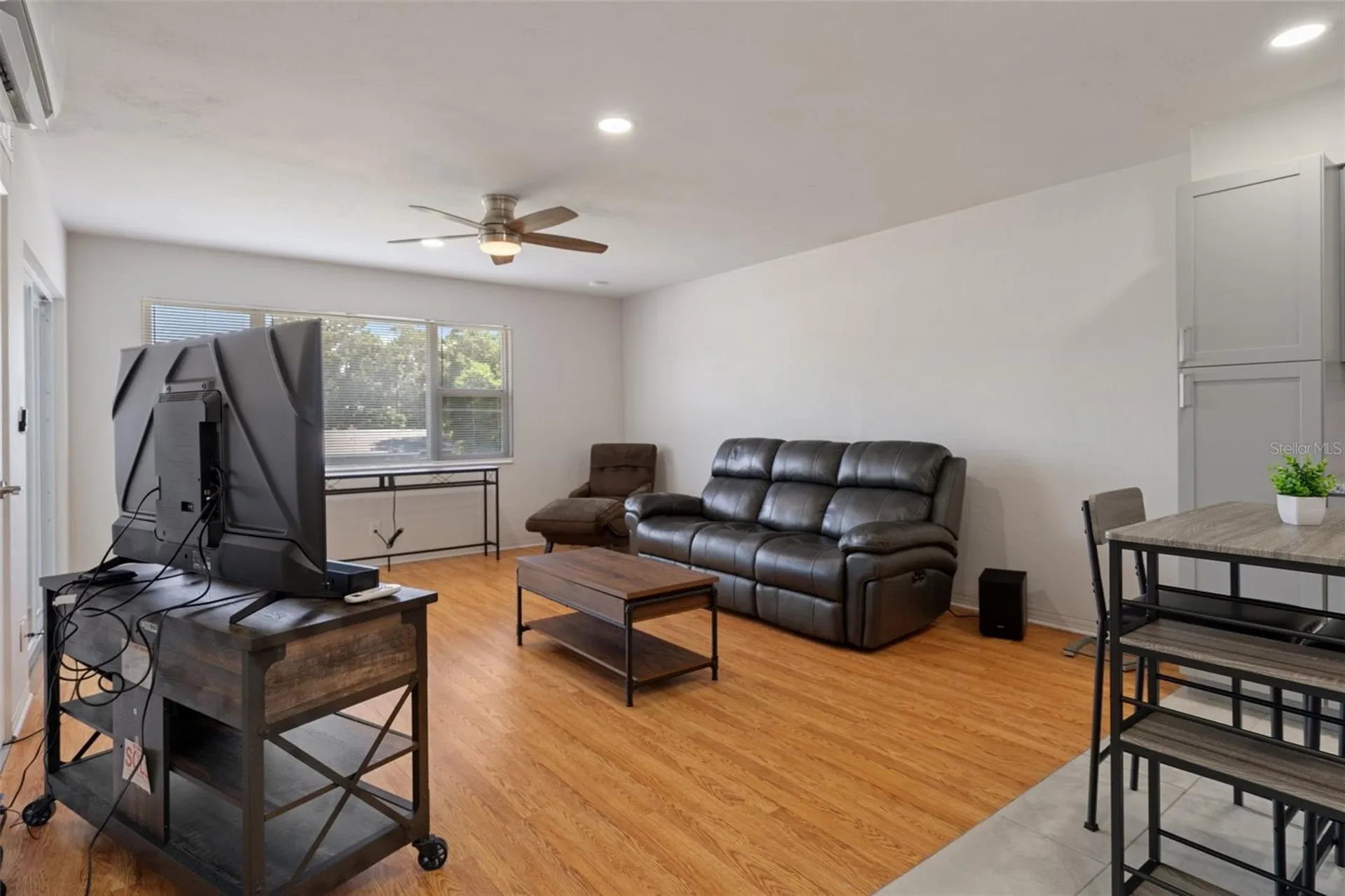 416 73rd Avenue N St Petersburg FL 33702