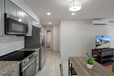 416 73rd Avenue N St Petersburg FL 33702