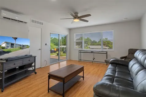 416 73rd Avenue N St Petersburg FL 33702