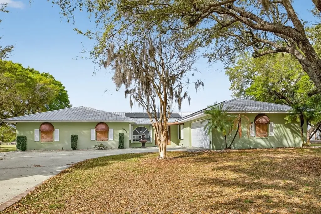 2065 Oak Beach Boulevard Sebring FL 33875