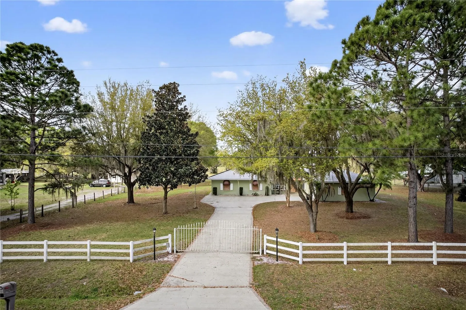 2065 Oak Beach Boulevard Sebring FL 33875