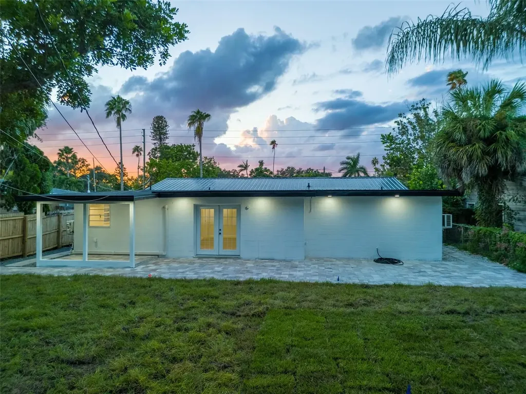3947 Overlook Drive NE St Petersburg FL 33703