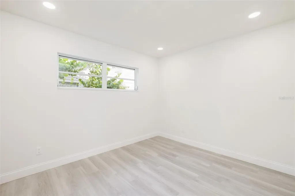 3947 Overlook Drive NE St Petersburg FL 33703