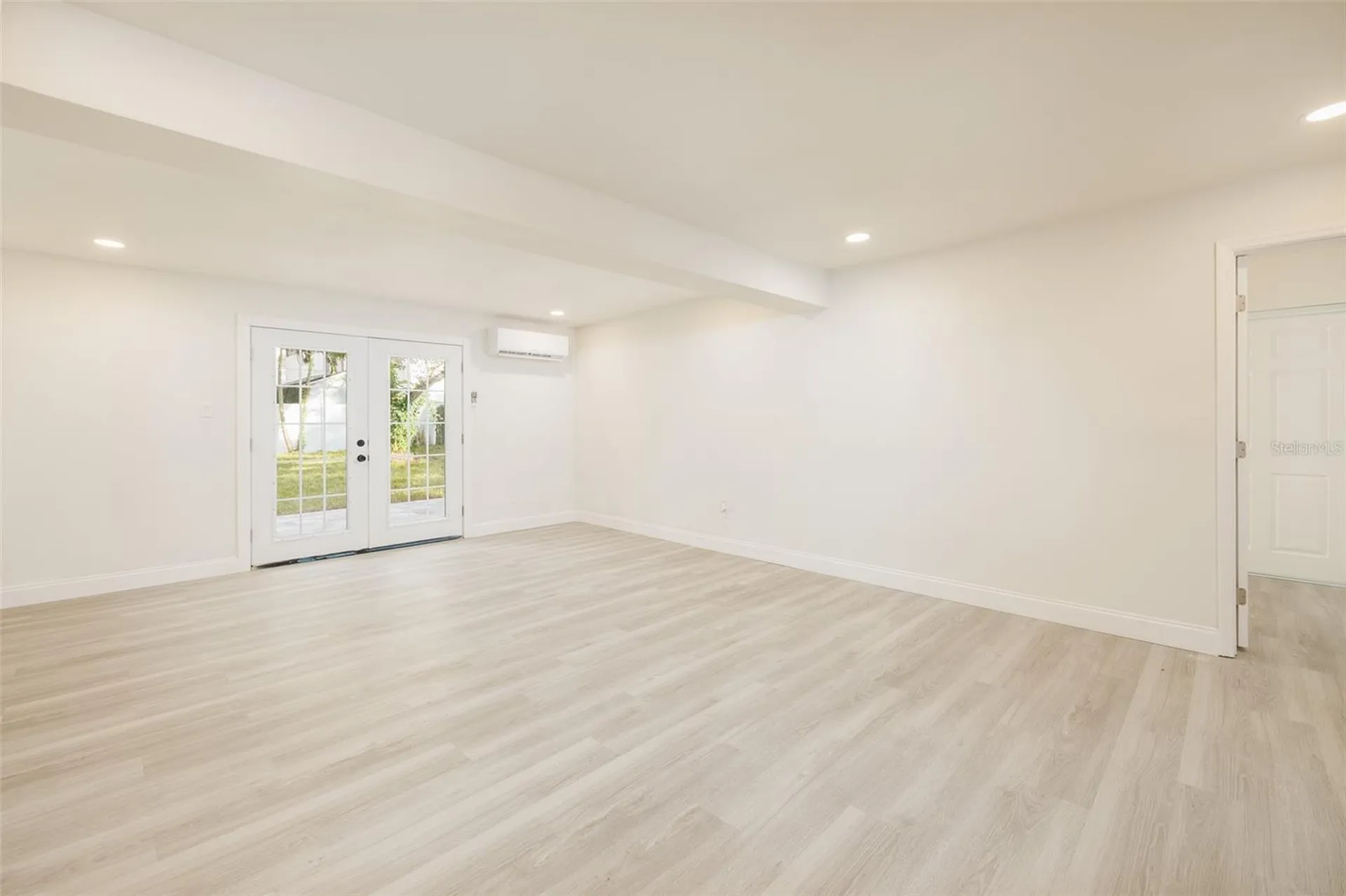 3947 Overlook Drive NE St Petersburg FL 33703