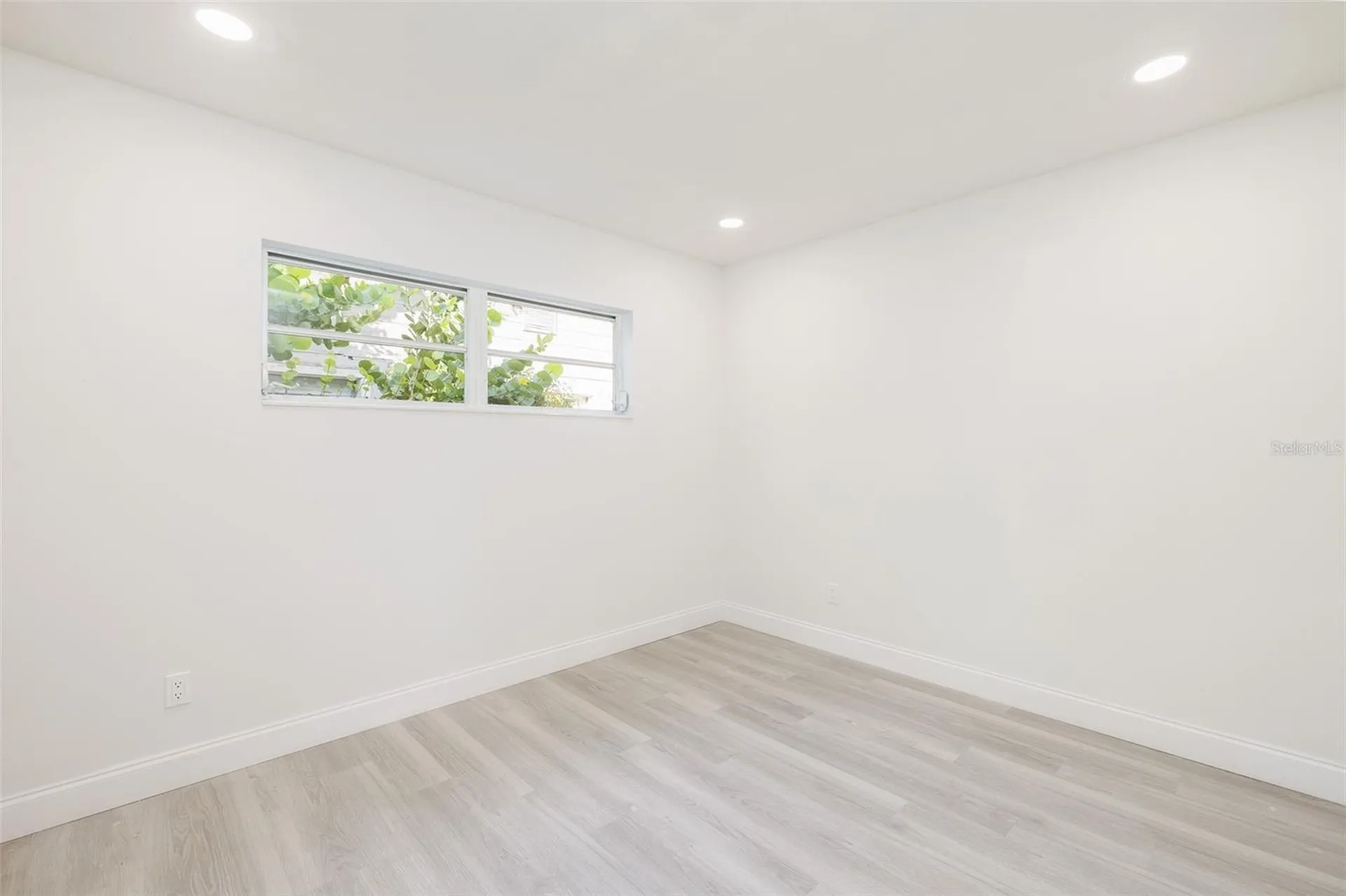 3947 Overlook Drive NE St Petersburg FL 33703