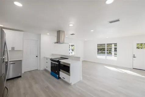3947 Overlook Drive NE St Petersburg FL 33703