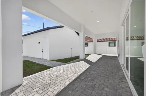 842 30th Avenue St Petersburg FL 33704