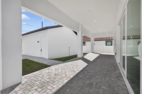 842 30th Avenue St Petersburg FL 33704