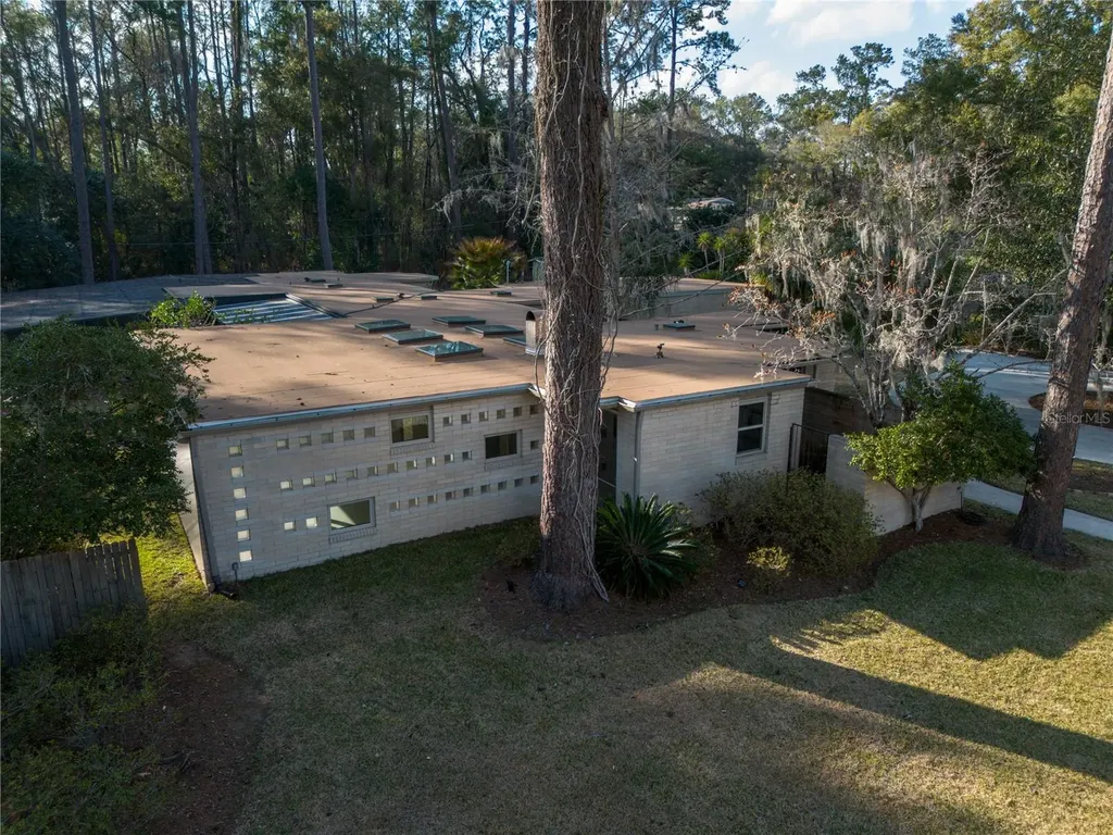 2010 NW 32nd Terrace Gainesville FL 32605