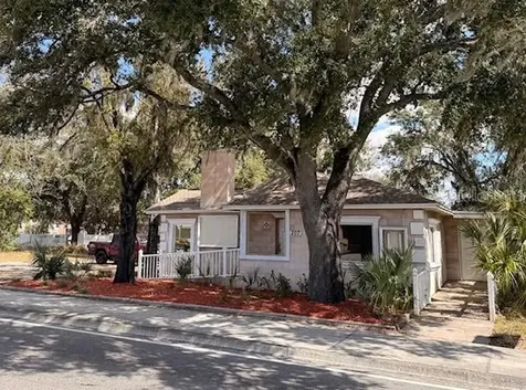 207 N Church Avenue Mulberry FL 33860