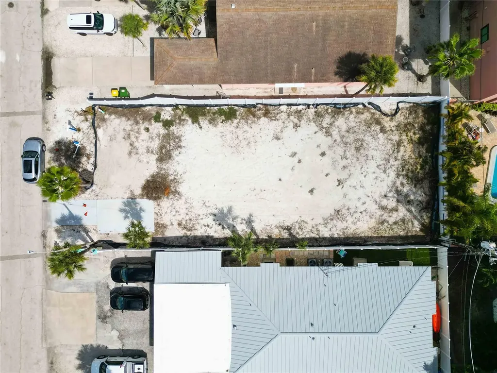 132 Grant Drive Sarasota FL 34236