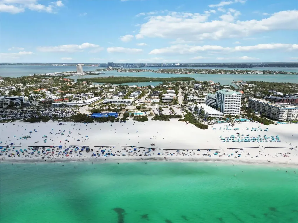 132 Grant Drive Sarasota FL 34236