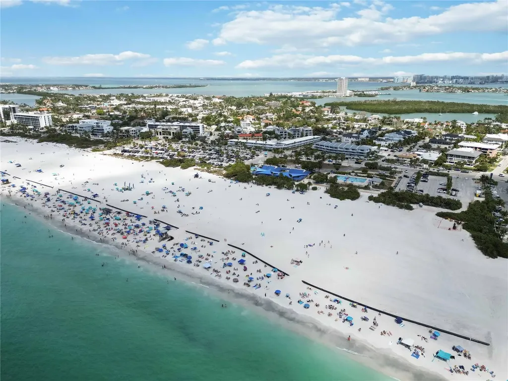 132 Grant Drive Sarasota FL 34236