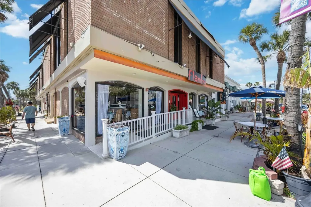 132 Grant Drive Sarasota FL 34236