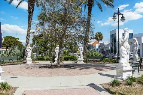 132 Grant Drive Sarasota FL 34236