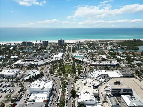 132 Grant Drive Sarasota FL 34236