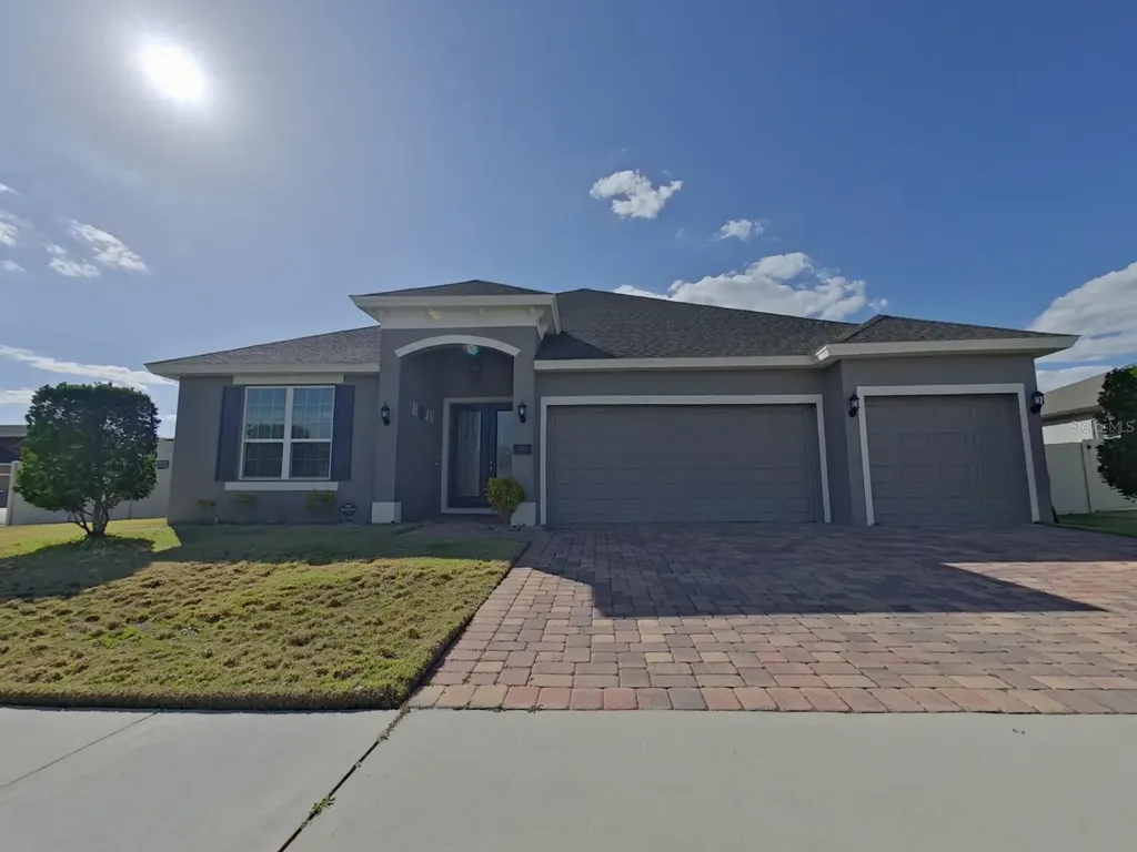 703 Calabria Way Howey In The Hills FL 34737